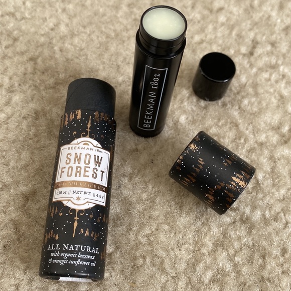 Beekman 1802 Snow Forest lip balm - Picture 3 of 3